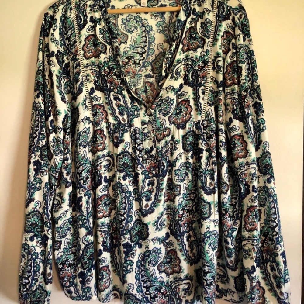 tLarge ANTHROPOLOGIE TOP! Great condition